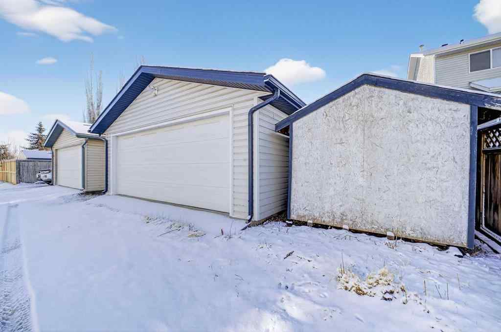 MLS&reg; # A2270897 - 42 Creek Springs Road NW in Silver Creek Airdrie, Residential Open Houses