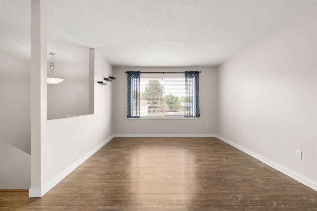 MLS&reg; # A2270898 - 37 Link Court SW in SW Hill Medicine Hat, Residential Open Houses