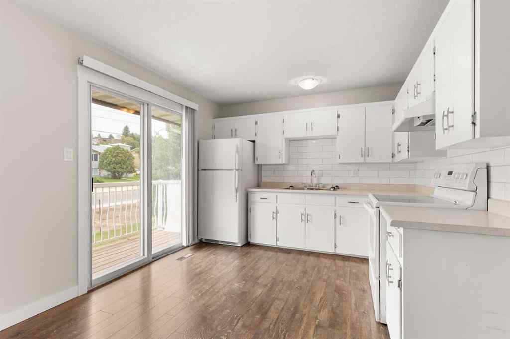 MLS&reg; # A2270898 - 37 Link Court SW in SW Hill Medicine Hat, Residential Open Houses