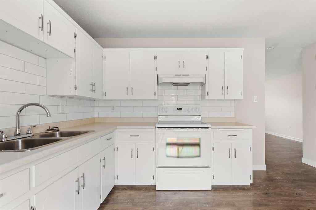 MLS&reg; # A2270898 - 37 Link Court SW in SW Hill Medicine Hat, Residential Open Houses