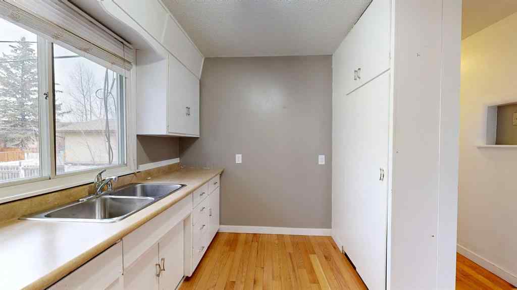 MLS&reg; # A2270901 - 9622 108 Avenue  in Mountview Grande Prairie, Residential Open Houses