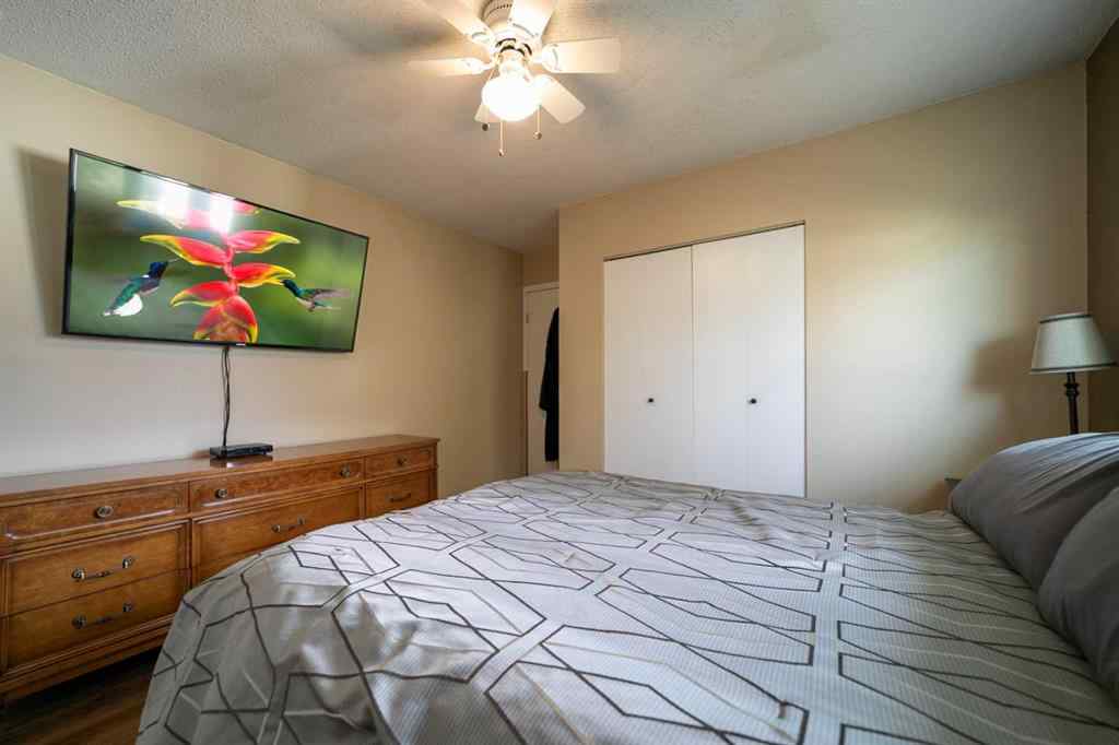 MLS&reg; # A2270925 - 5002 46 Street  in Daysland Daysland, Residential Open Houses