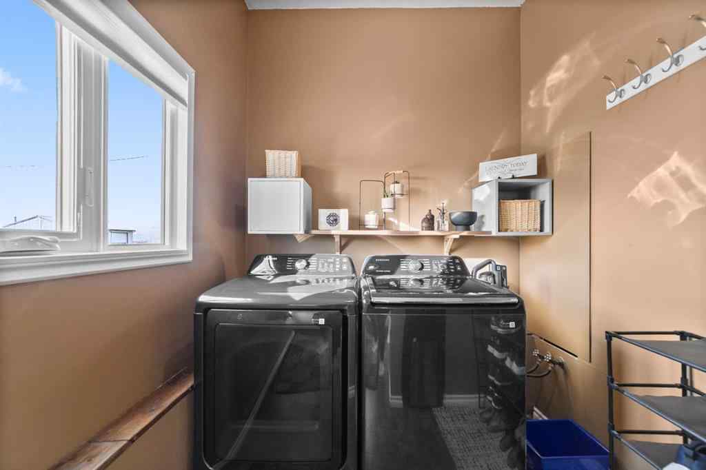 MLS&reg; # A2270925 - 5002 46 Street  in Daysland Daysland, Residential Open Houses