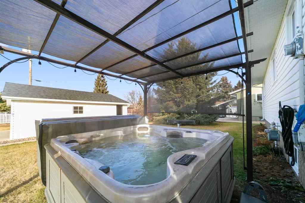 MLS&reg; # A2270925 - 5002 46 Street  in Daysland Daysland, Residential Open Houses