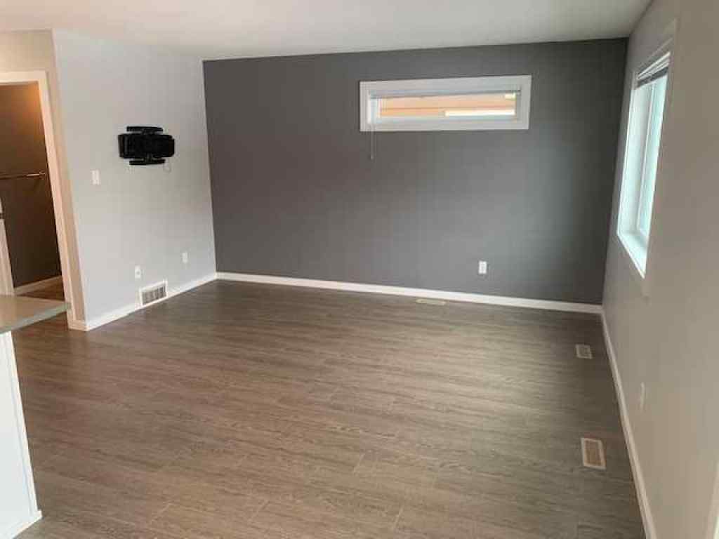 MLS&reg; # A2270937 - Unit #4 1202 Keystone Road W in Copperwood Lethbridge, Rental Open Houses