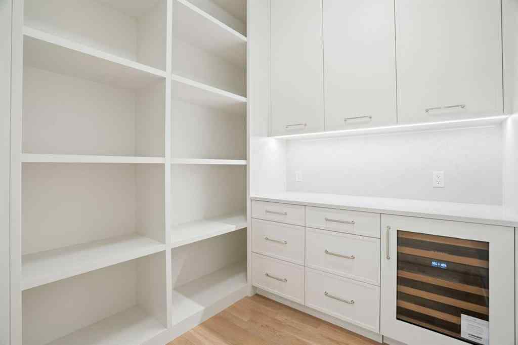 MLS&reg; # A2270945 - Unit ##A 4120 1A Street SW in Parkhill Calgary, Residential Open Houses