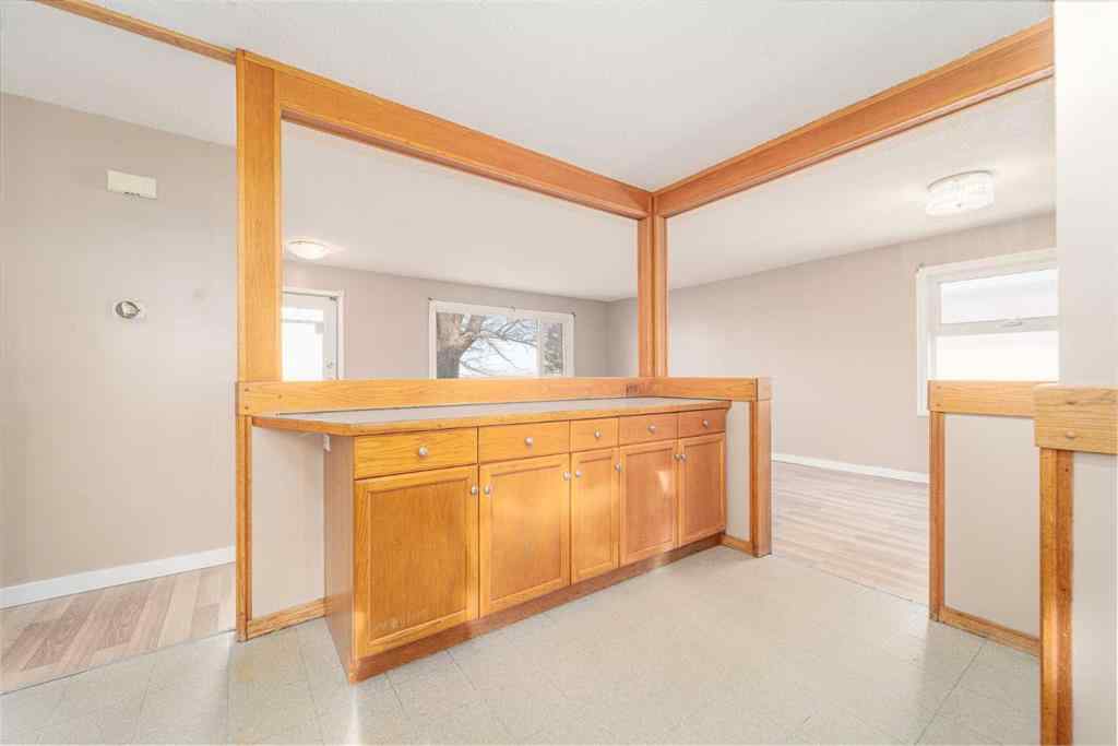 MLS&reg; # A2270947 - 406 12 Avenue N in Staffordville Lethbridge, Residential Open Houses