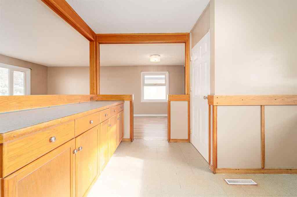 MLS&reg; # A2270947 - 406 12 Avenue N in Staffordville Lethbridge, Residential Open Houses