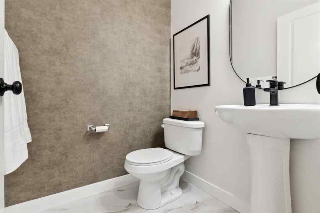 MLS&reg; # A2270952 - 3575 Chestermere Boulevard  in East Chestermere Chestermere, Residential Open Houses