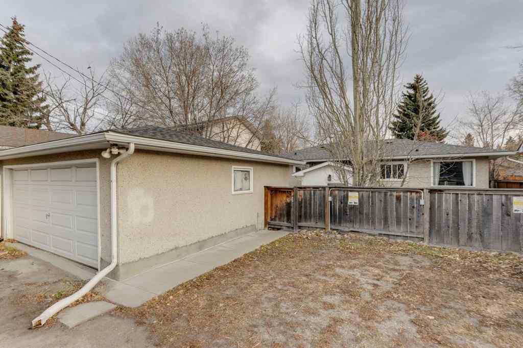 MLS&reg; # A2270960 - 2647 Charlebois Drive NW in Charleswood Calgary, Residential Open Houses