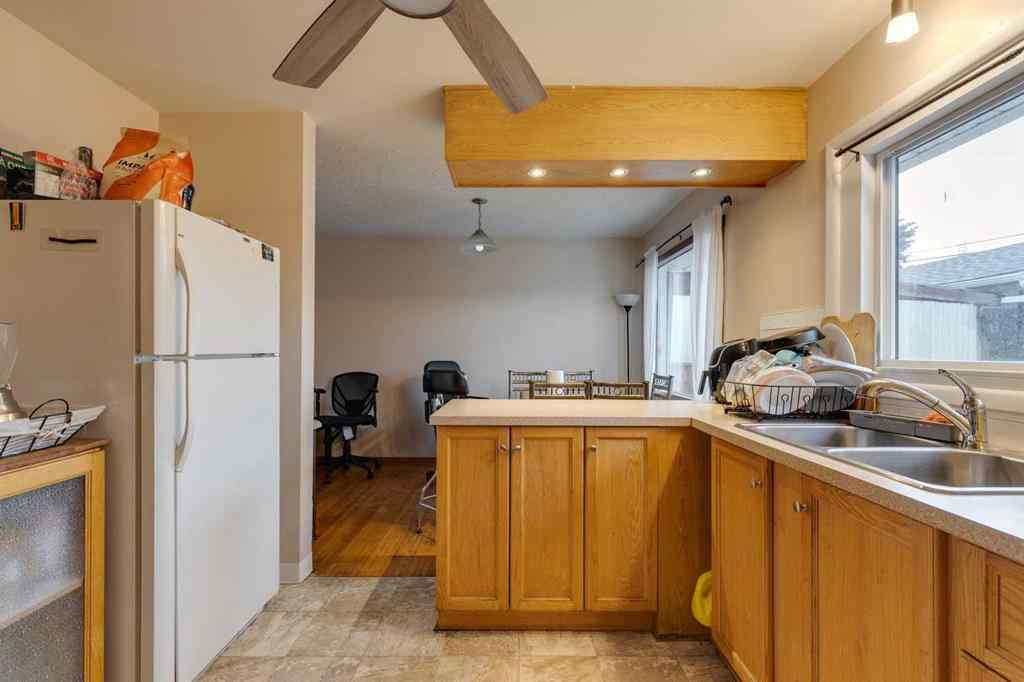 MLS&reg; # A2270960 - 2647 Charlebois Drive NW in Charleswood Calgary, Residential Open Houses