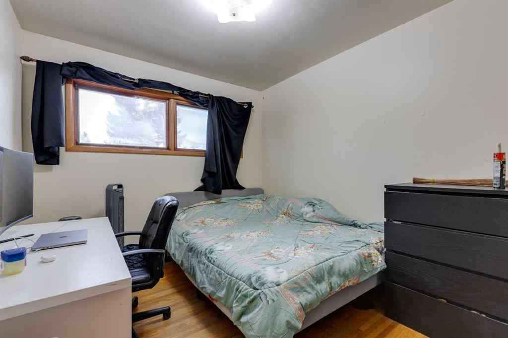 MLS&reg; # A2270960 - 2647 Charlebois Drive NW in Charleswood Calgary, Residential Open Houses