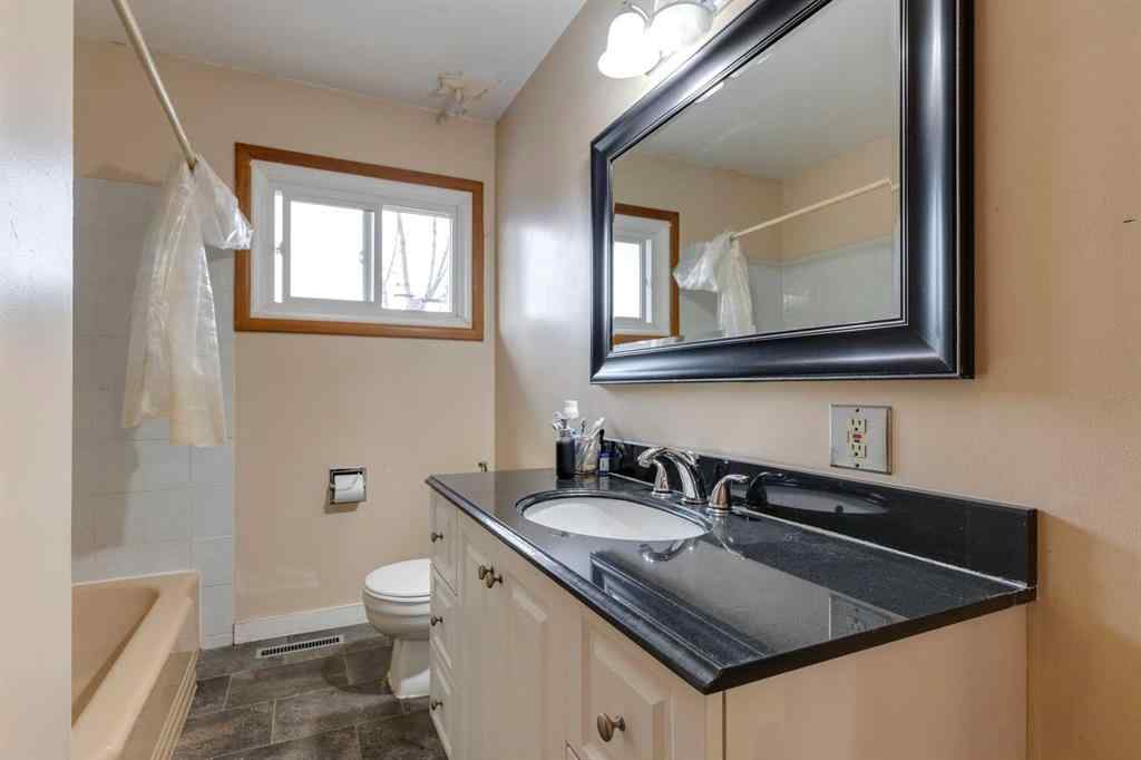 MLS&reg; # A2270960 - 2647 Charlebois Drive NW in Charleswood Calgary, Residential Open Houses