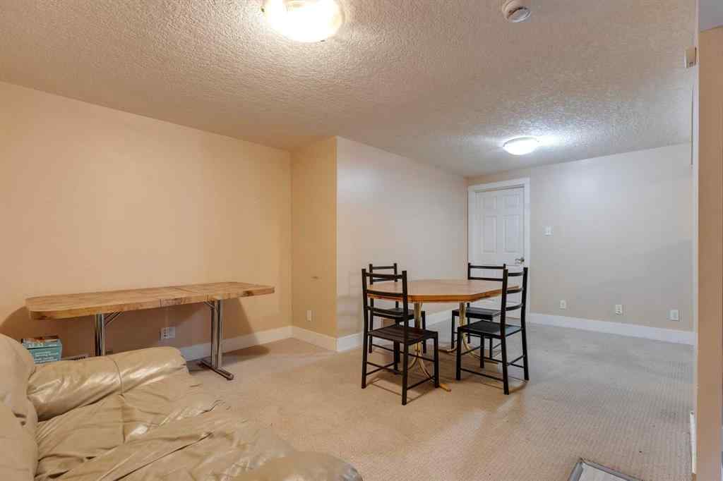 MLS&reg; # A2270960 - 2647 Charlebois Drive NW in Charleswood Calgary, Residential Open Houses