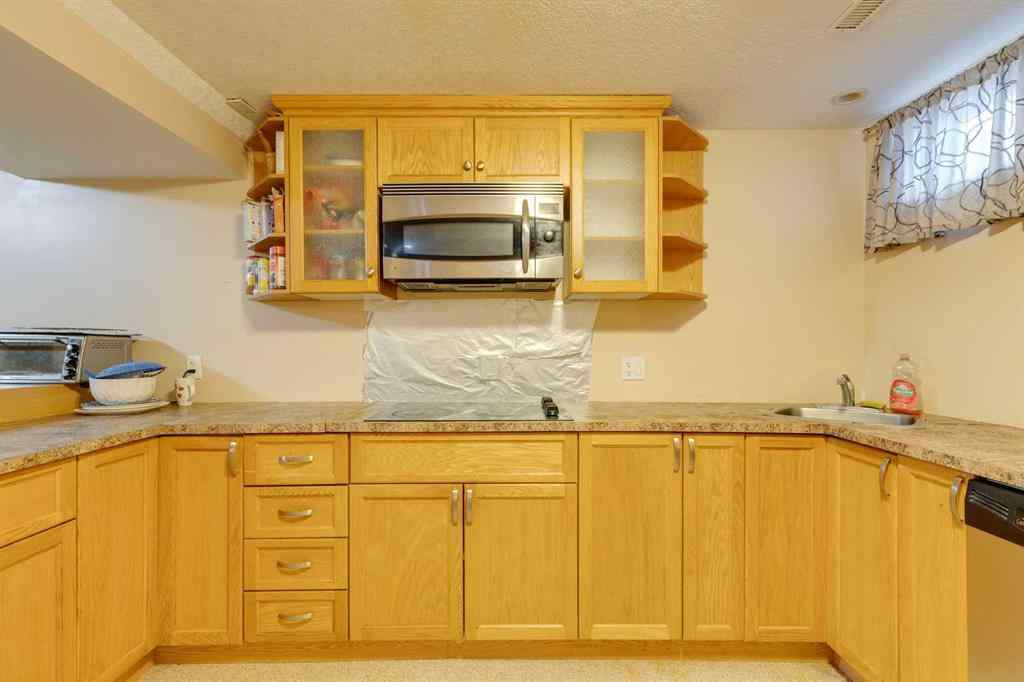 MLS&reg; # A2270960 - 2647 Charlebois Drive NW in Charleswood Calgary, Residential Open Houses