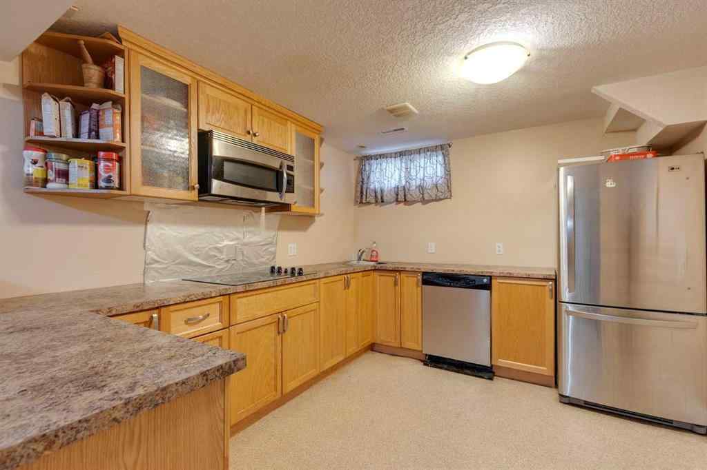 MLS&reg; # A2270960 - 2647 Charlebois Drive NW in Charleswood Calgary, Residential Open Houses