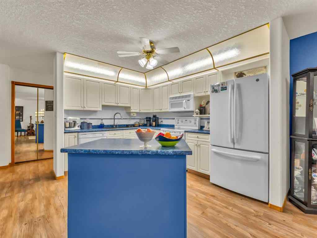 MLS&reg; # A2270965 - Unit #429 1535 Southview Drive SE in Southview-Park Meadows Medicine Hat, Residential Open Houses