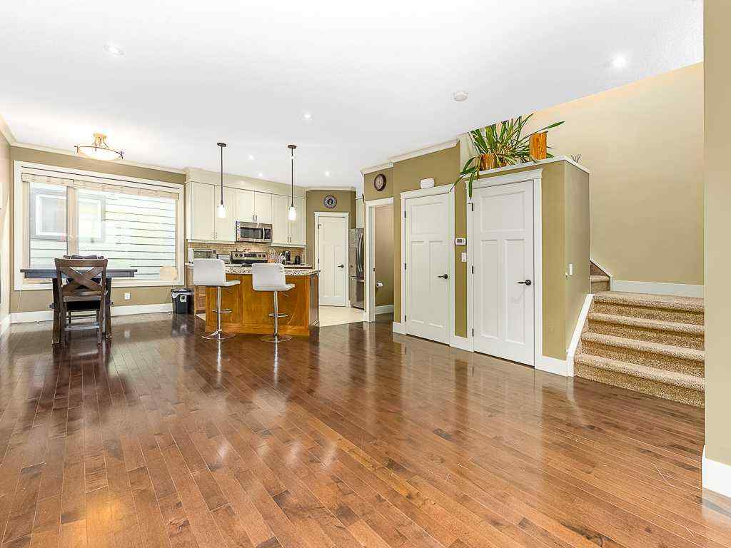 MLS® # A2270967 - Unit #2 126 27 Avenue NW in Tuxedo Park Calgary, Residential Open Houses