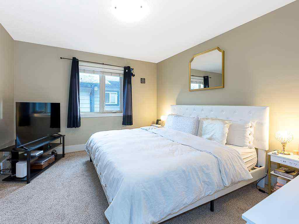 MLS® # A2270967 - Unit #2 126 27 Avenue NW in Tuxedo Park Calgary, Residential Open Houses