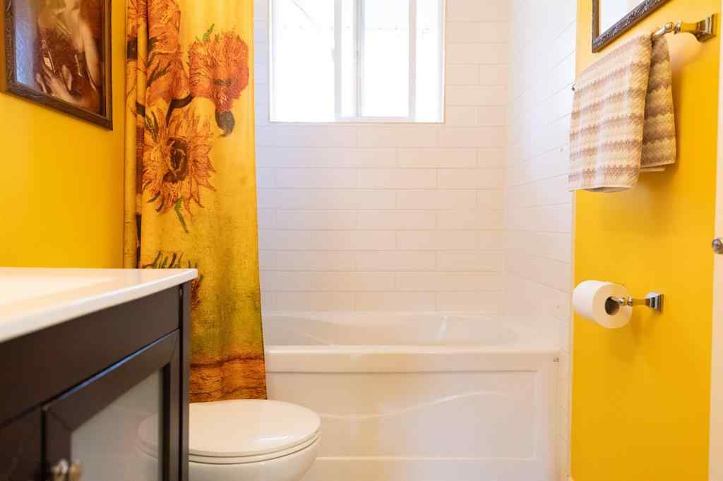 MLS&reg; # A2270968 - 40 Fern Road  in Fairview Red Deer, Residential Open Houses