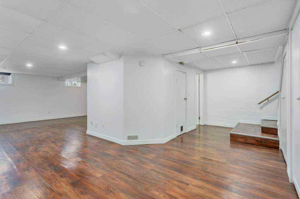 MLS&reg; # A2270971 - 4217 43 Avenue  in Grandview Red Deer, Residential Open Houses