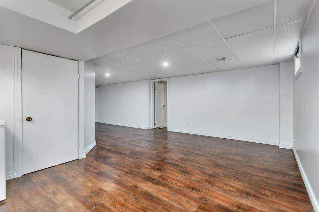 MLS&reg; # A2270971 - 4217 43 Avenue  in Grandview Red Deer, Residential Open Houses