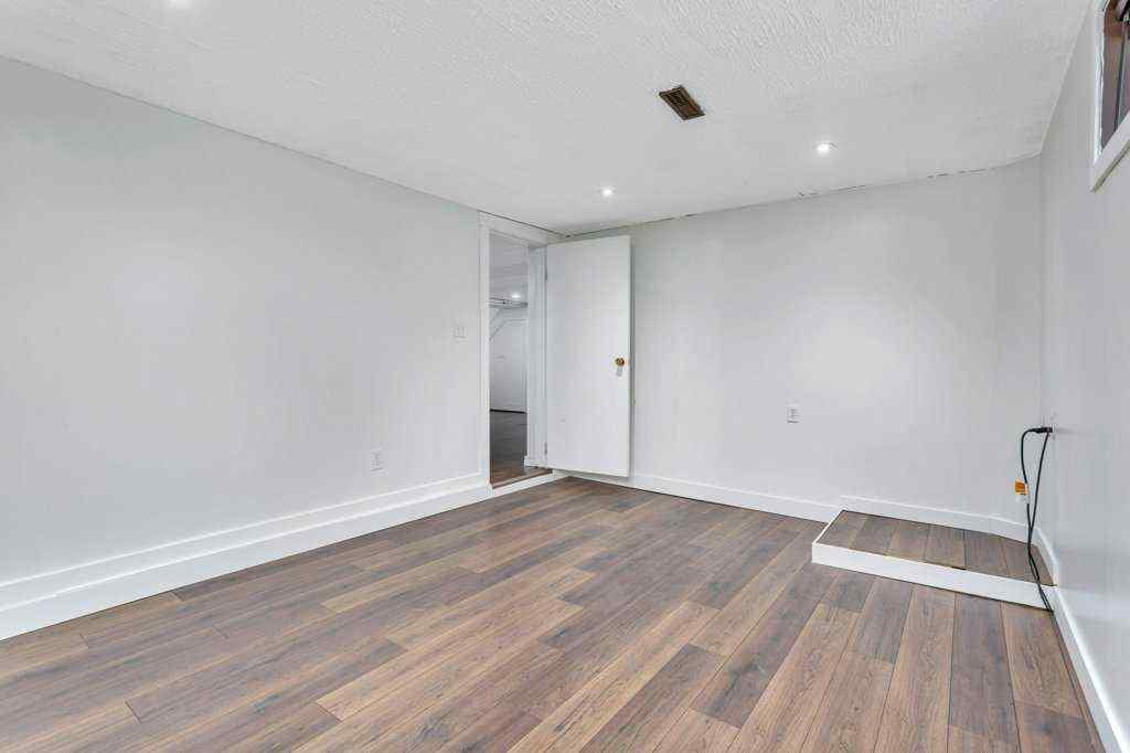 MLS&reg; # A2270971 - 4217 43 Avenue  in Grandview Red Deer, Residential Open Houses