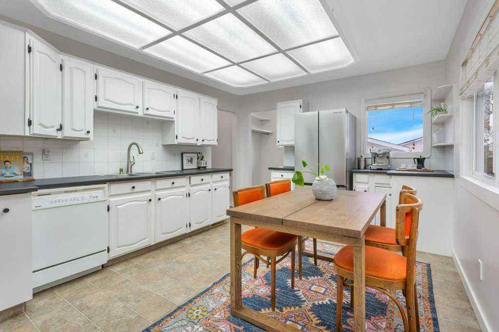 MLS&reg; # A2270971 - 4217 43 Avenue  in Grandview Red Deer, Residential Open Houses