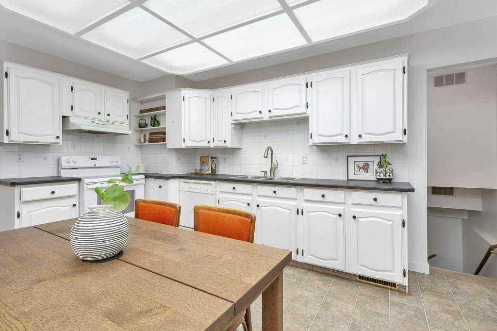 MLS&reg; # A2270971 - 4217 43 Avenue  in Grandview Red Deer, Residential Open Houses