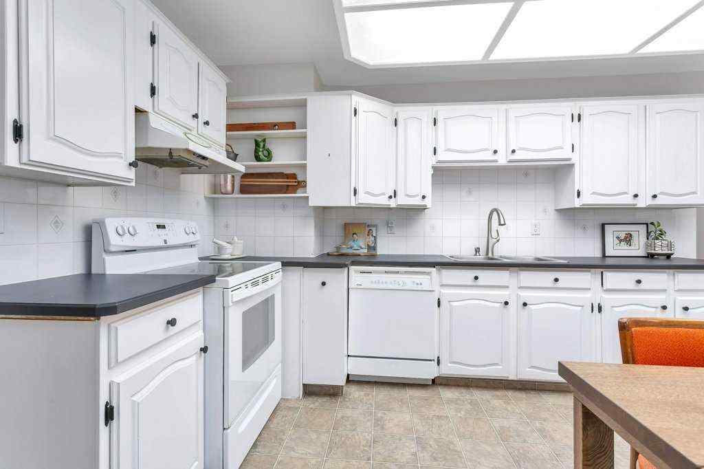 MLS&reg; # A2270971 - 4217 43 Avenue  in Grandview Red Deer, Residential Open Houses