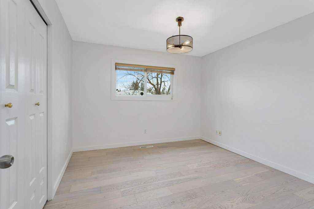 MLS&reg; # A2270971 - 4217 43 Avenue  in Grandview Red Deer, Residential Open Houses