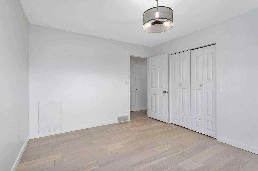 MLS&reg; # A2270971 - 4217 43 Avenue  in Grandview Red Deer, Residential Open Houses