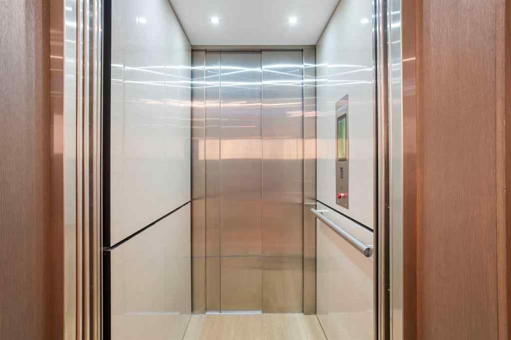 MLS&reg; # A2270976 - Unit ##B 4120 1A Street SW in Parkhill Calgary, Residential Open Houses