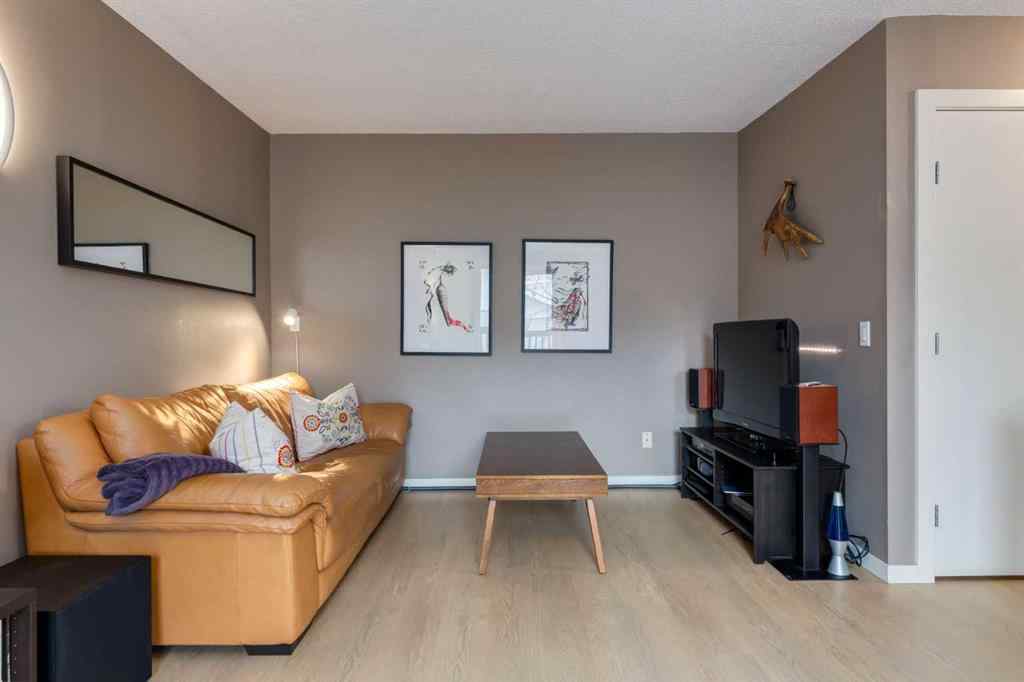 MLS&reg; # A2270977 - Unit #D 4528 73 Street NW in Bowness Calgary, Residential Open Houses