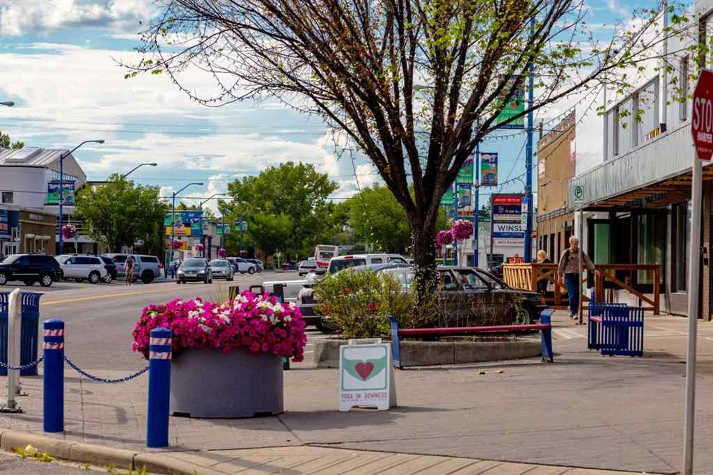 MLS&reg; # A2270977 - Unit #D 4528 73 Street NW in Bowness Calgary, Residential Open Houses