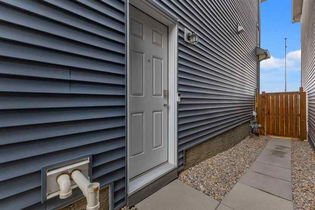 MLS&reg; # A2270980 - 704 Creekstone Circle SW in Pine Creek Calgary, Residential Open Houses