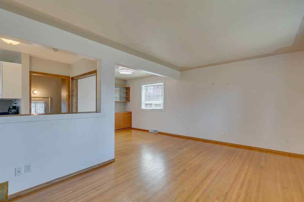 MLS&reg; # A2270993 - 3328 45 Street SW in Glenbrook Calgary, Residential Open Houses