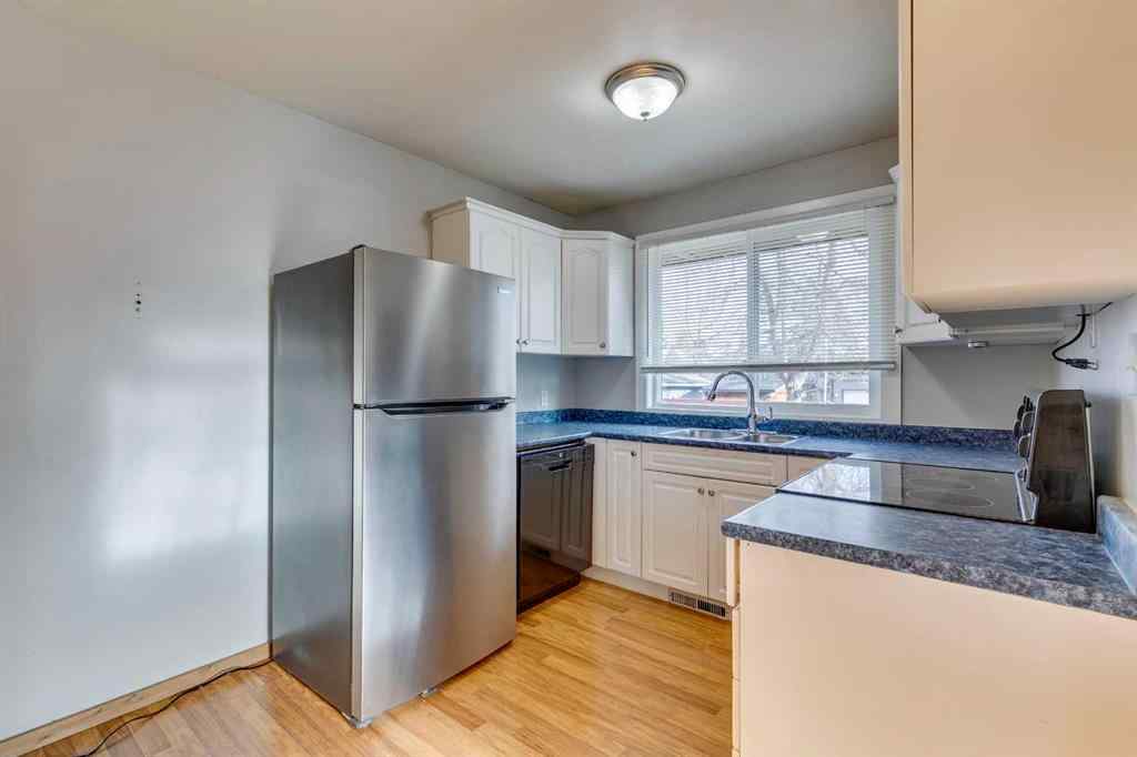 MLS&reg; # A2270993 - 3328 45 Street SW in Glenbrook Calgary, Residential Open Houses