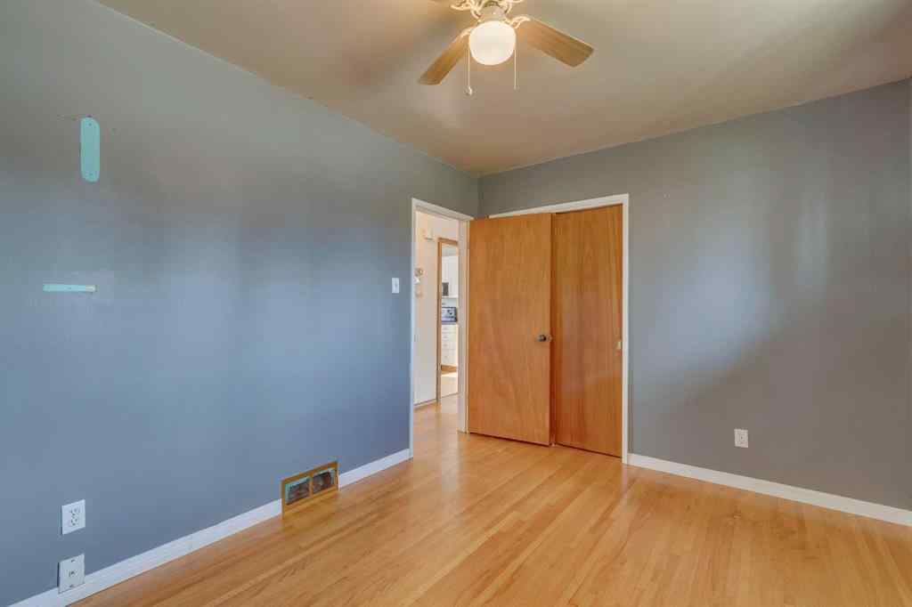 MLS&reg; # A2270993 - 3328 45 Street SW in Glenbrook Calgary, Residential Open Houses