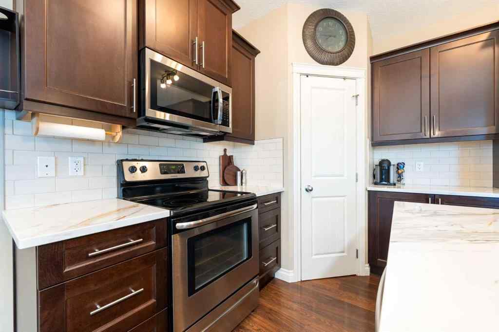 MLS&reg; # A2270997 - 719 Hampton Hills Drive NE in Hampton Hills High River, Residential Open Houses