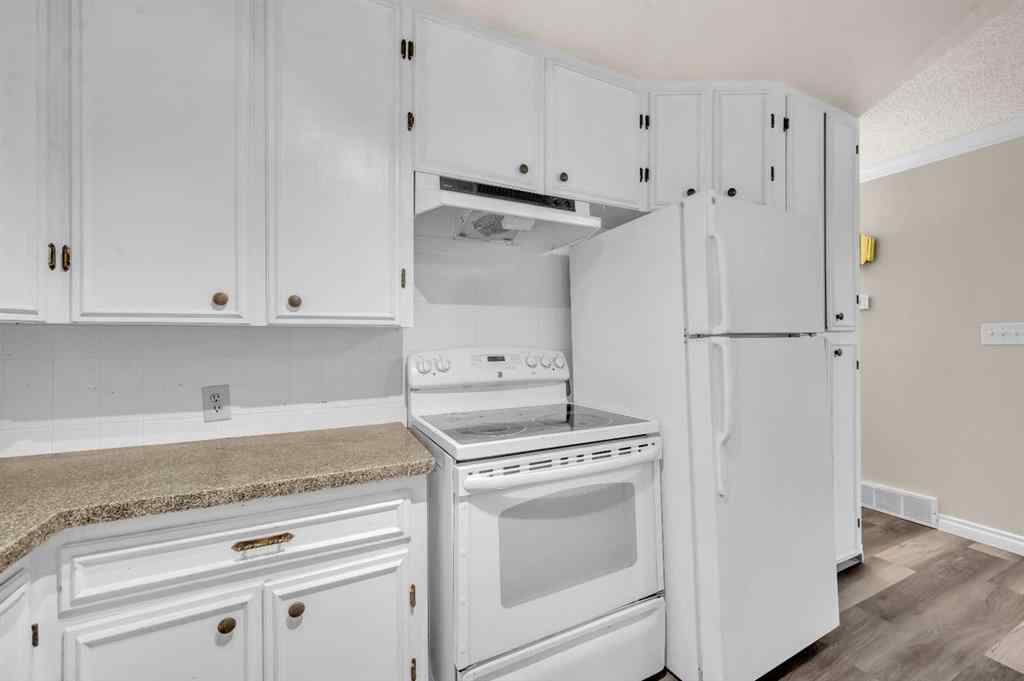 MLS&reg; # A2271011 - 1527 52 Street SE in Forest Lawn Calgary, Residential Open Houses