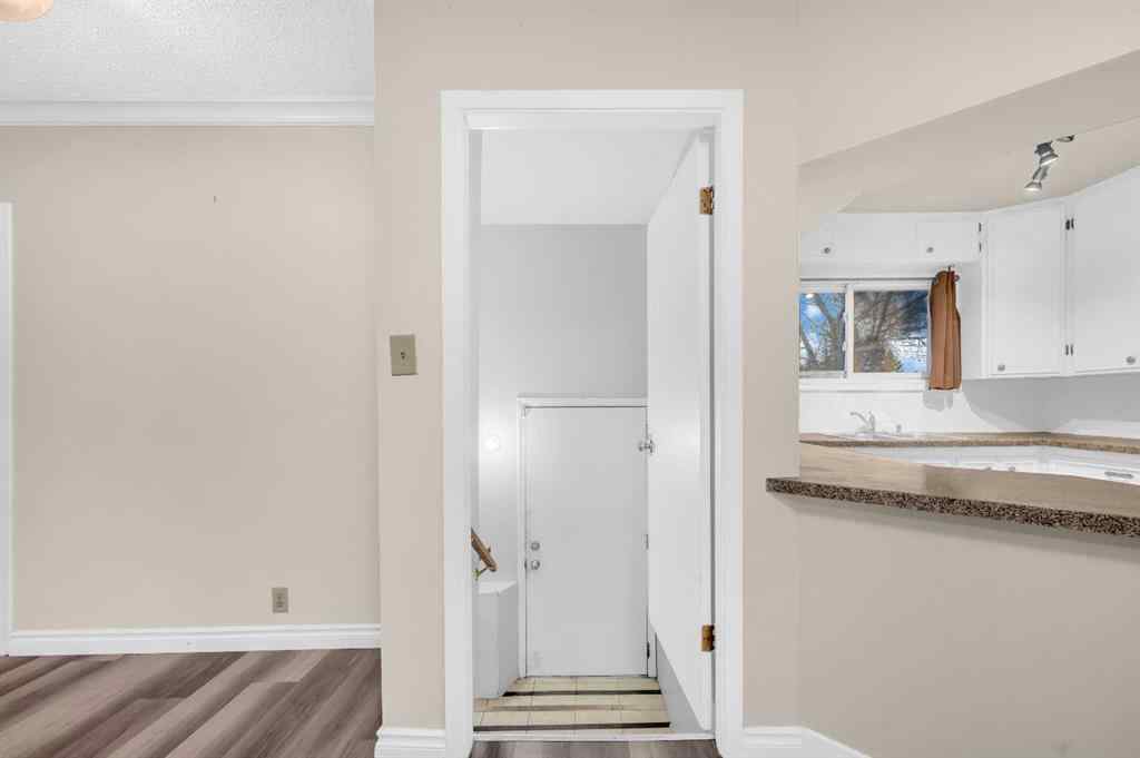 MLS&reg; # A2271011 - 1527 52 Street SE in Forest Lawn Calgary, Residential Open Houses