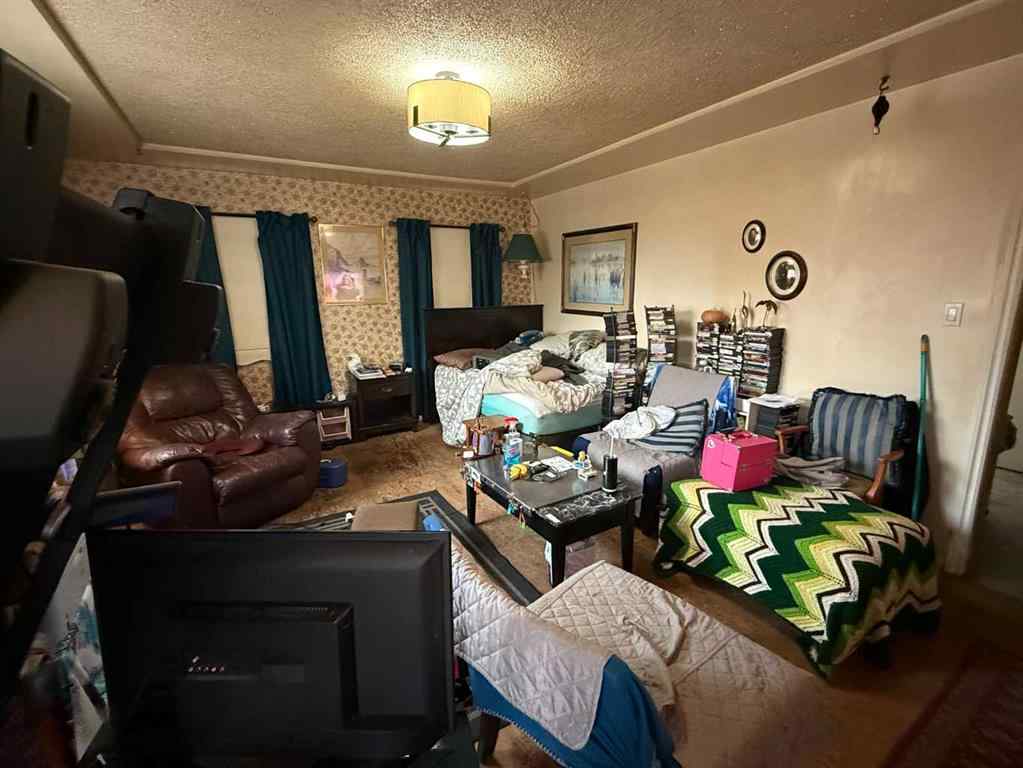 MLS&reg; # A2271012 - 378 4 Street SW in SW Hill Medicine Hat, Residential Open Houses