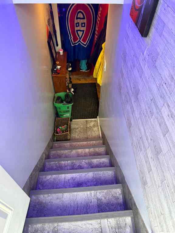 MLS&reg; # A2271012 - 378 4 Street SW in SW Hill Medicine Hat, Residential Open Houses