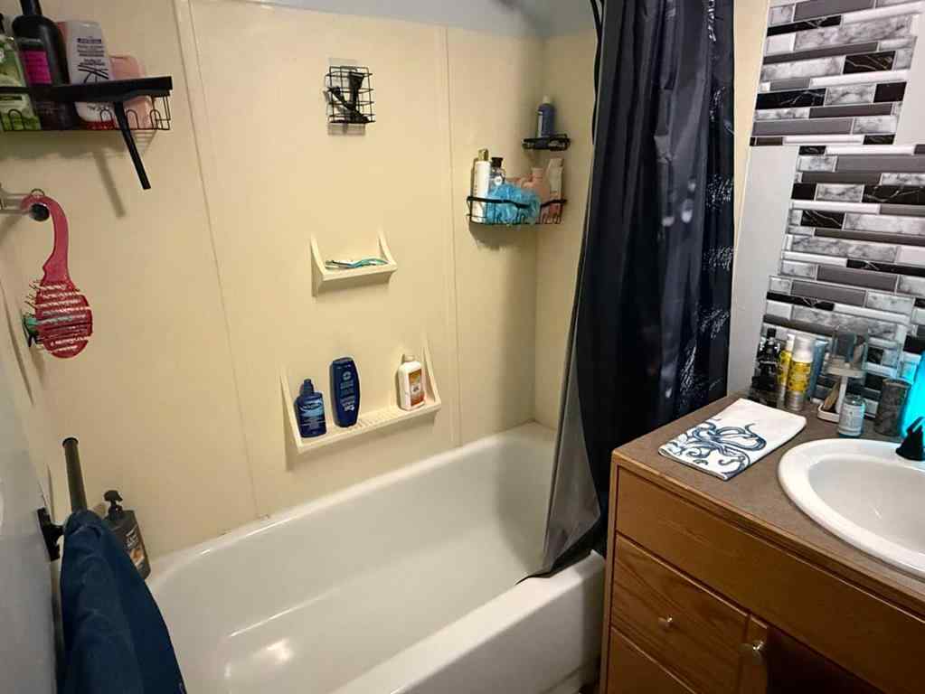 MLS&reg; # A2271012 - 378 4 Street SW in SW Hill Medicine Hat, Residential Open Houses