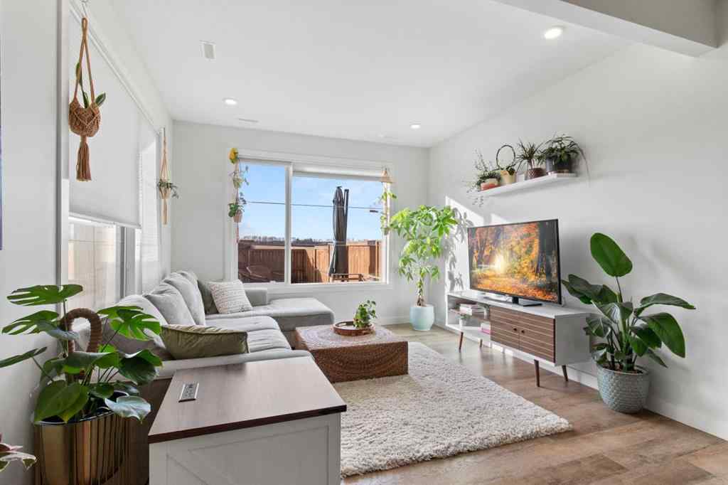 MLS&reg; # A2271014 - 4070 Ryders Ridge Boulevard  in Ryders Ridge Sylvan Lake, Residential Open Houses