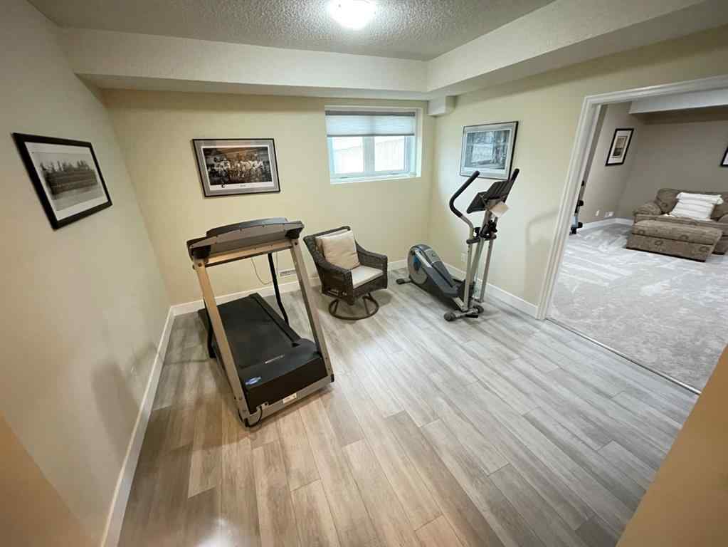 MLS&reg; # A2271016 - 2 Richelieu Court SW in Lincoln Park Calgary, Residential Open Houses