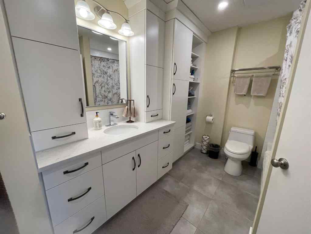 MLS&reg; # A2271016 - 2 Richelieu Court SW in Lincoln Park Calgary, Residential Open Houses