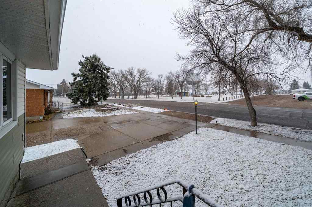 MLS&reg; # A2271019 - 314 6 Street SE in NONE Redcliff, Residential Open Houses