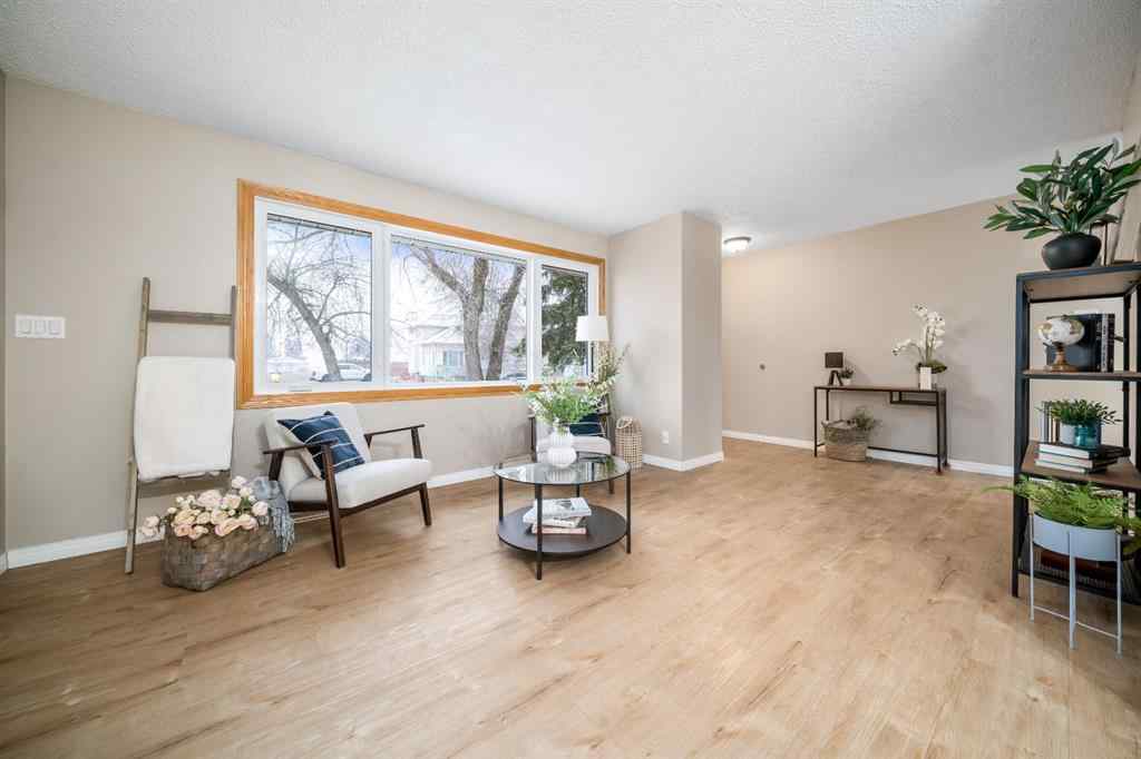 MLS&reg; # A2271019 - 314 6 Street SE in NONE Redcliff, Residential Open Houses